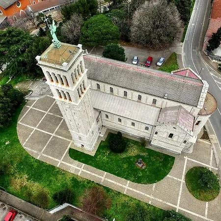 Caveromane 2 아파트