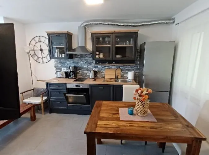 Appartement Caveromane 2 *