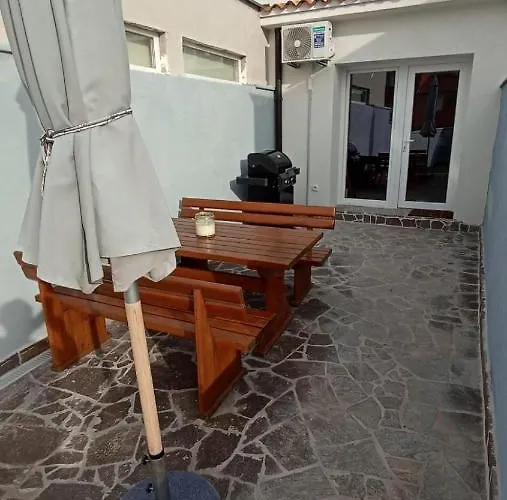 Apartament Caveromane 2 Pula